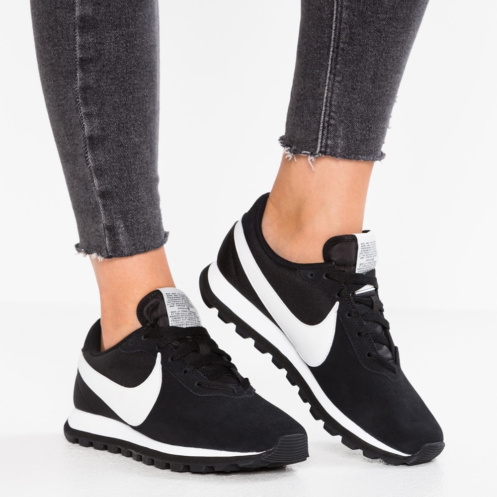 Nike Pre Love OX Black NWT